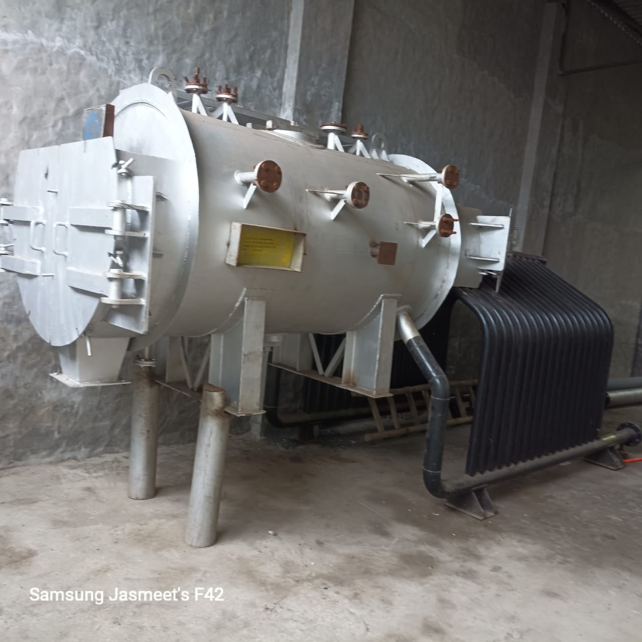 Heat Exchangers & SS Autoclaves